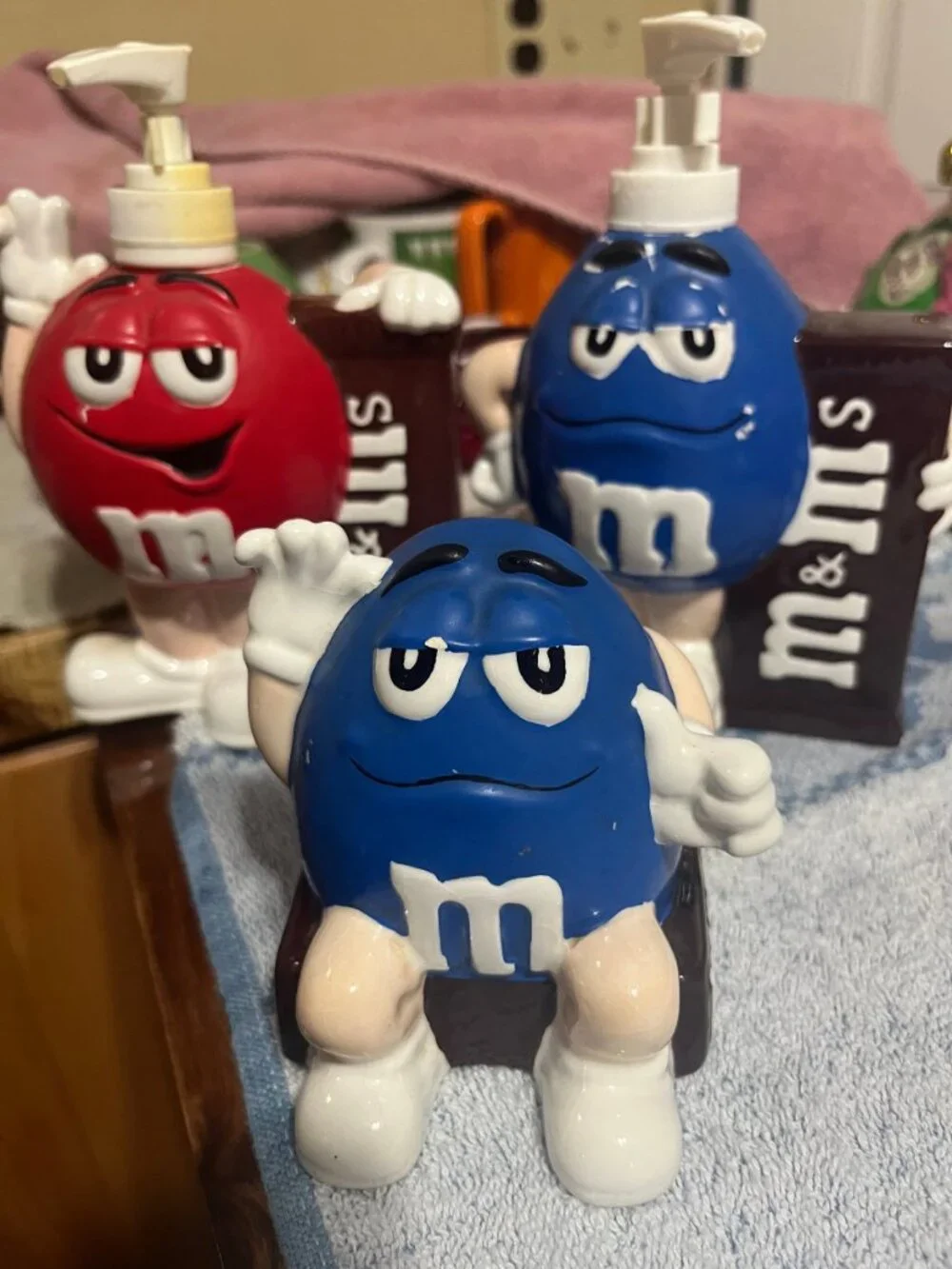 M&M's Vintage Red and Blue Character Soap Dispensers Set and Blue sponge holder